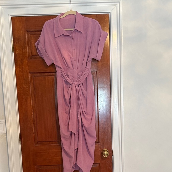 Steve Madden Dresses & Skirts - Steve Madden Mauve Button-Up Midi Dress